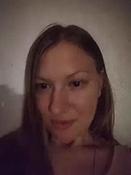 August Shine online show from May 2026 06:04:02 PM