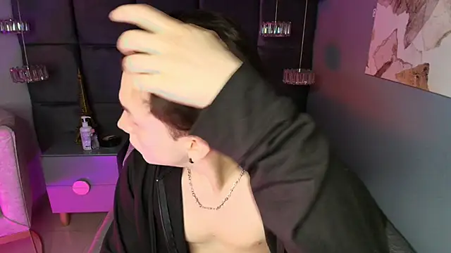 hollannd  online show from April 2026 01:04:02 PM