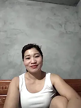 Lilinn  online show from April 2026 10:33:02 PM