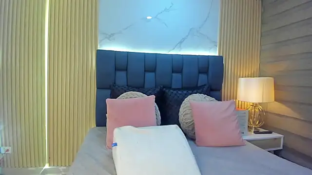 AmaraTexas online show from April 2026 11:21:02 PM