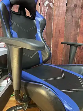 hoang15075 online show from March 2026 10:52:01 AM