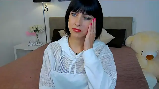 HeidieRaven online show from May 2026 12:23:01 PM