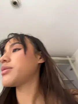 Snapshot of Mia-villalobos chatting on August 2026 03:25:01 PM Mia-villalobos online show from August 2026 03:25:01 PM