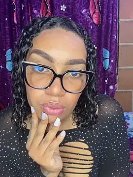 Snapshot of Piel_Canella chatting on March 2026 12:27:02 AM Piel Canella online show from March 2026 12:27:02 AM