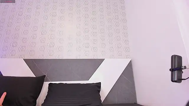 Lulu Mei  online show from April 2026 11:29:02 AM