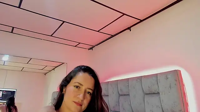 Snapshot of Scarlet_Goddess chatting on March 2026 01:18:01 PM Scarlet Goddess online show from March 2026 01:18:01 PM