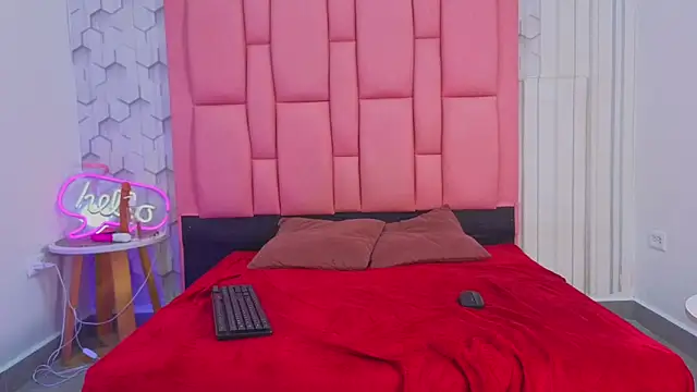 ashlleyray online show from March 2026 08:15:02 PM