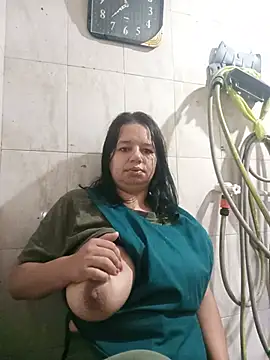 roxana e43 online show from June 2026 04:44:01 AM