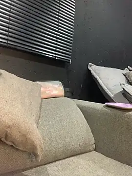 Daddies Gurl online show from April 2026 05:43:01 PM