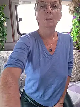 lescoquinsdu40 online show from June 2026 08:49:02 AM