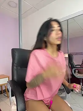 Cataleyaa23 online show from April 2026 07:22:01 PM