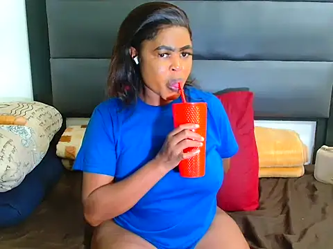 SpicyKittyxxx online show from April 2026 01:41:01 PM