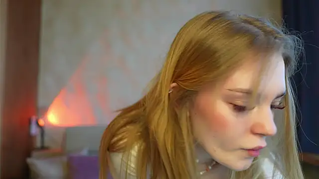 cyberl0ve  online show from April 2026 03:42:02 PM