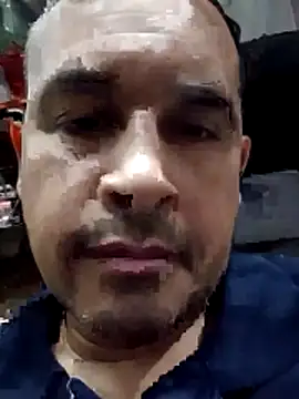 Ezehombre online show from April 2026 01:15:01 AM