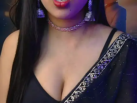 Snapshot of its-samyara chatting on May 2026 05:00:01 PM its-samyara online show from May 2026 05:00:01 PM