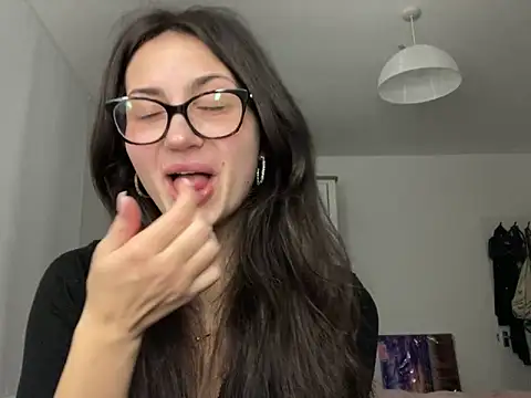 Ellamay06 online show from March 2026 09:14:01 PM