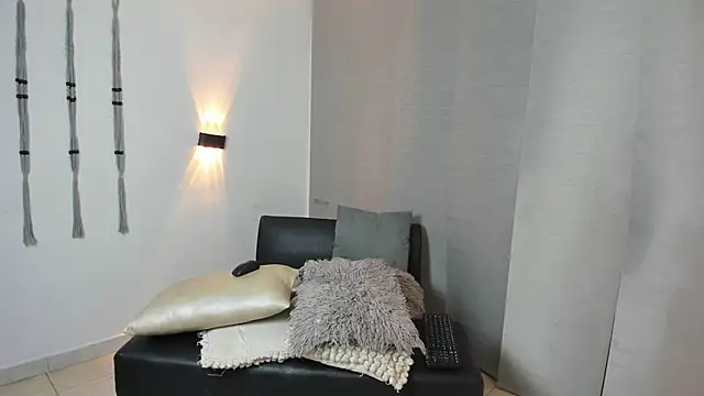 Partyhot cum online show from April 2026 01:08:01 AM