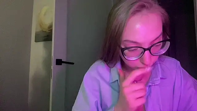 Snapshot of AngelinaFox0202 chatting on March 2026 08:15:01 PM AngelinaFox0202 online show from March 2026 08:15:01 PM