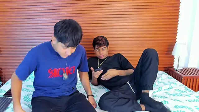 peakk twiinns online show from April 2026 11:27:01 AM