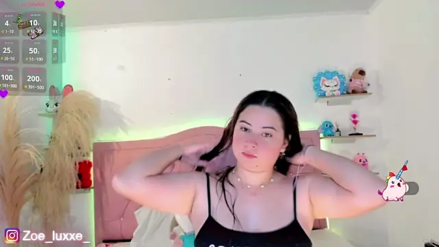 Zoe Luxxe  online show from April 2026 09:04:01 PM