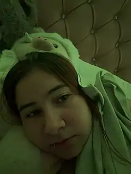 Zoe Luxxe  online show from April 2026 11:24:02 PM