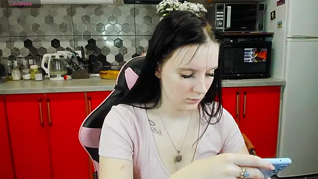 Snapshot of Mary_Blu chatting on February 2025 07:38:01 PM Mary Blu online show from February 2025 07:38:01 PM