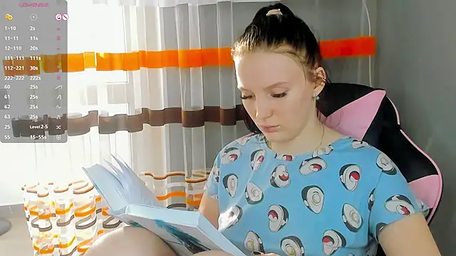 Snapshot of Mary_Blu chatting on February 2025 07:26:02 AM Mary Blu online show from February 2025 07:26:02 AM