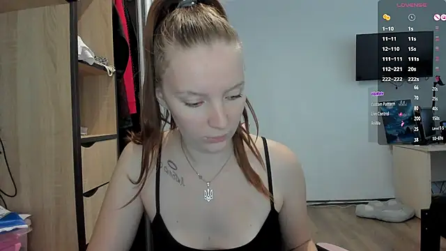 Snapshot of Mary_Blu chatting on September 2025 08:41:01 AM Mary Blu online show from September 2025 08:41:01 AM