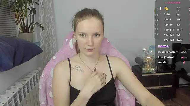 Snapshot of Mary_Blu chatting on November 2025 10:41:02 PM Mary Blu online show from November 2025 10:41:02 PM