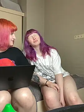 AlexaGudz online show from April 2026 06:49:01 PM