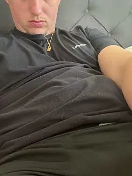 Snapshot of vinizinhot chatting on March 2026 12:01:02 PM vinizinhot online show from March 2026 12:01:02 PM