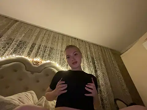 Snapshot of Maria_Smitt chatting on March 2026 05:08:02 PM Maria Smitt online show from March 2026 05:08:02 PM