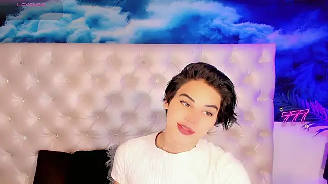 Snapshot of Valentiina_Foxx chatting on June 2026 09:57:02 AM Valentiina Foxx online show from June 2026 09:57:02 AM