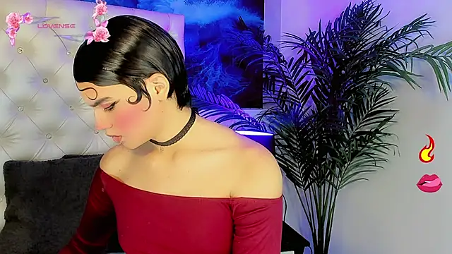 Snapshot of Valentiina_Foxx chatting on July 2026 10:11:02 AM Valentiina Foxx online show from July 2026 10:11:02 AM