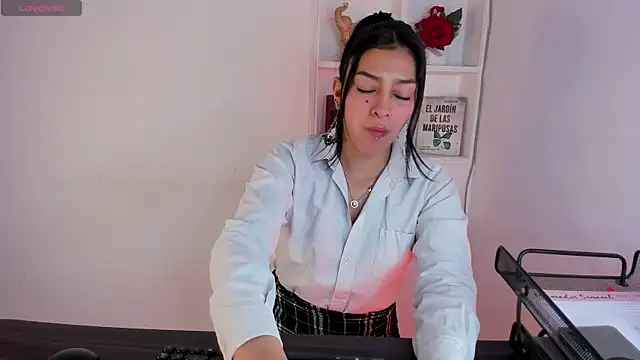 jaade doll online show from April 2026 02:22:01 PM