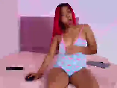 Peliroja lustrum online show from April 2026 08:24:02 PM