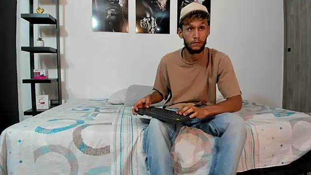 TedyX99 online show from April 2026 07:00:01 PM