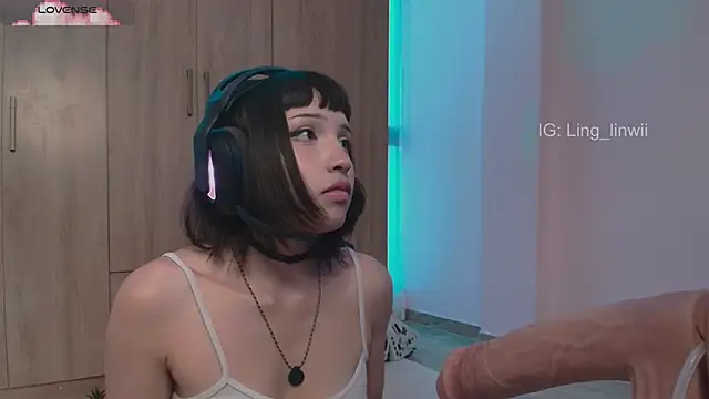 Snapshot of ling_meow chatting on May 2026 02:33:02 PM ling meow online show from May 2026 02:33:02 PM