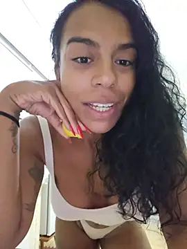 Snapshot of daniellels91 chatting on July 2026 01:05:02 AM daniellels91 online show from July 2026 01:05:02 AM