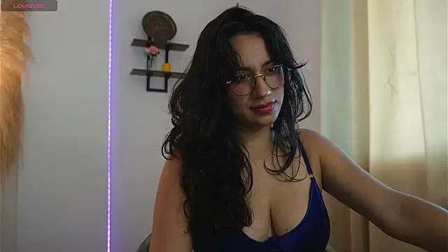 Snapshot of ally_muller chatting on March 2026 04:01:01 PM ally muller online show from March 2026 04:01:01 PM