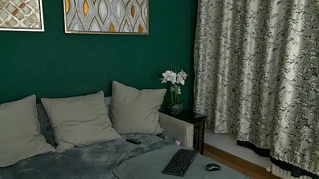 SkinnyNatty online show from April 2026 03:53:02 AM