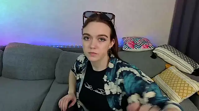 Snapshot of SunyLily chatting on June 2026 06:34:02 AM SunyLily online show from June 2026 06:34:02 AM