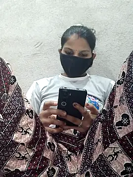 Snapshot of lovelypooja93 chatting on August 2026 06:06:02 AM lovelypooja93 online show from August 2026 06:06:02 AM