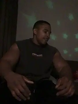 Snapshot of Nas_worldwide96 chatting on July 2026 05:48:02 PM Nas worldwide96 online show from July 2026 05:48:02 PM