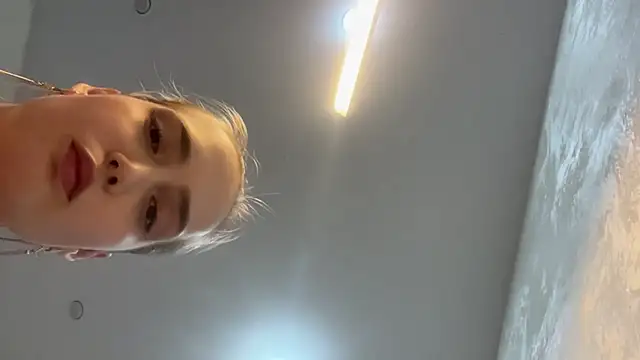 Angela Rosssee online show from March 2026 02:12:02 PM