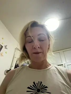 Snapshot of Secret_Ladyx chatting on June 2026 04:48:02 AM Secret Ladyx online show from June 2026 04:48:02 AM