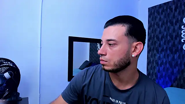 Daiamon Clark online show from March 2026 08:14:01 PM