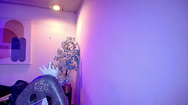 TarlyWho online show from May 2026 11:28:02 AM
