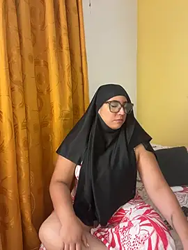 Chandra Yusef online show from April 2026 11:43:02 PM