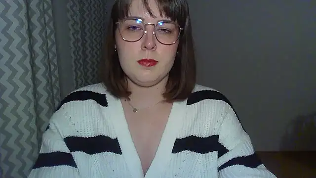 ClaraHard online show from April 2026 07:28:02 PM